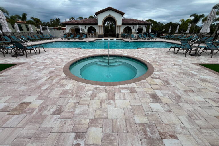 Mega_Olde_Towne_Sand_Dune_Olde_Towne_6x9_Taupe_Bullnose_Taupe